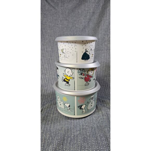 Set of 3 Tupperware Peanuts in the Snow Holiday Canisters Nesting Snoopy 2019 - Picture 2 of 6